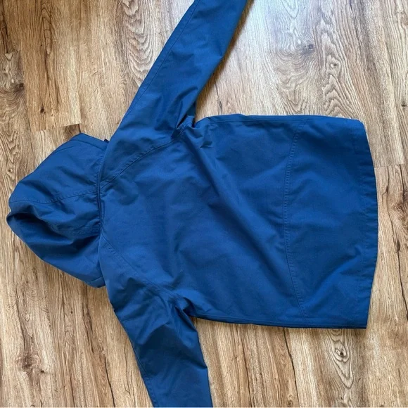 Patagonia Blue tres 3 in 1 boys coat Weather-Resistant Design - Picture 7 of 10